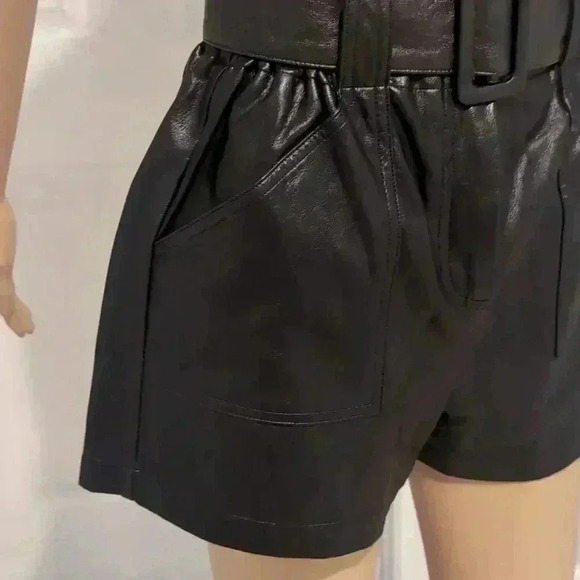 Line and dot faux leather high waisted shorts - Picture 9 of 12